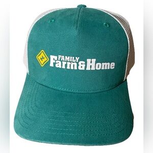 Family Farm & Home Berne Brand Trucker Hat Green Mesh Back Snapback Cap NWT